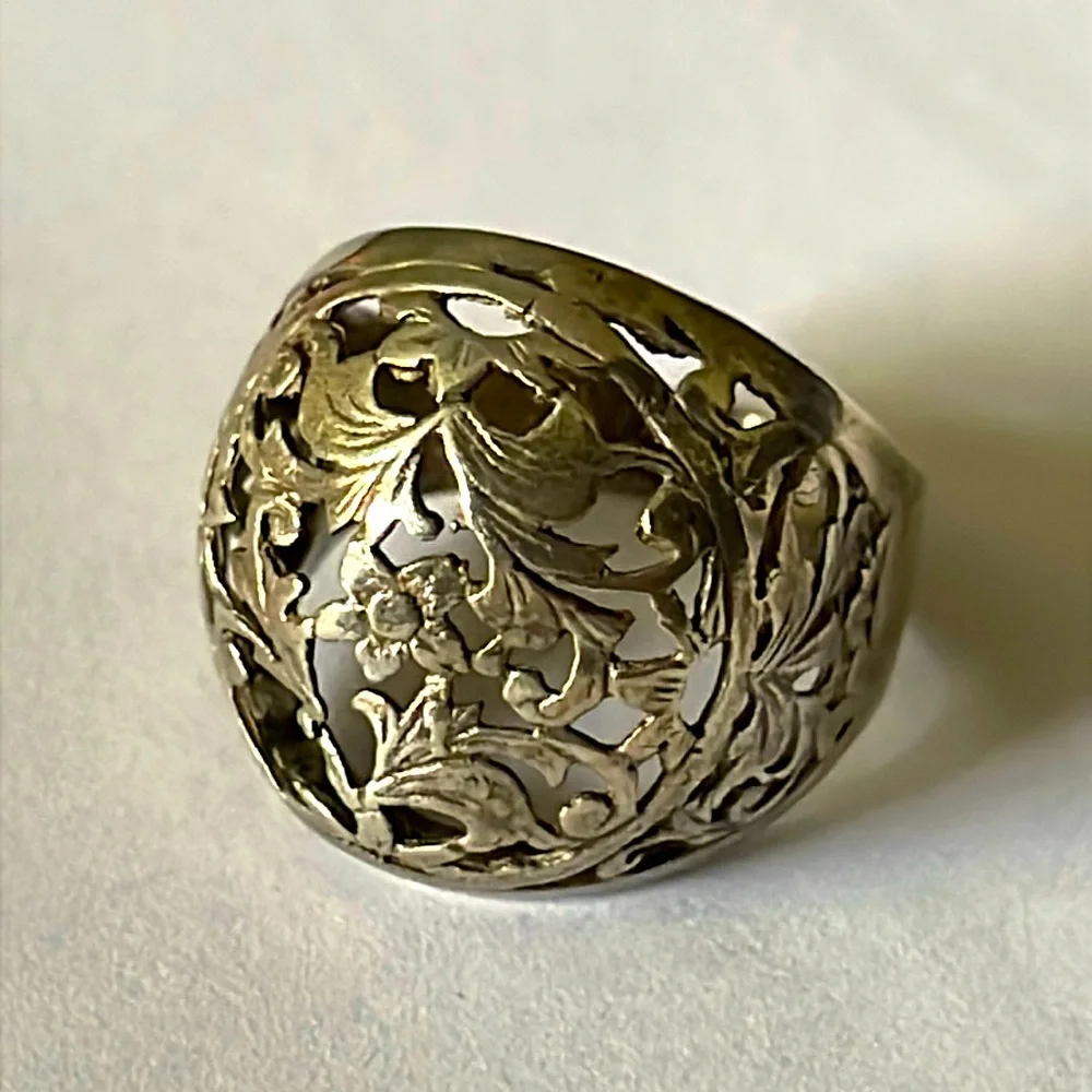 Sterling Silver .925 Filigree floral Dome Ring Vintage - Picture 1 of 10